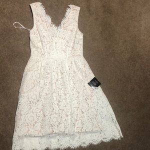 New Lulas white lace dress size medium